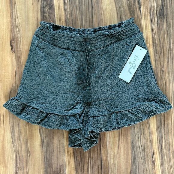 NEW Love Streak Olive Ruffle Shorts - Picture 2 of 6